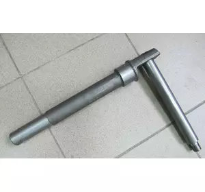 Ось шарнира косилки роторной Z-169 Ось шарнира косилки роторной Z-169