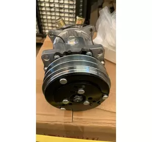 Компрессор кондиционера на комбайн Дон 1500 Акрос Нива Славутич Class John Deere Компрессор кондиционера на комбайн Дон 1500 Акрос Нива Славутич Class John Deere