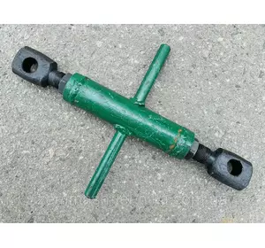 Тяга (винт) регулировки глубины прикатывающего катка АГ УДА АГД Тяга (винт) регулировки глубины прикатывающего катка АГ УДА АГД