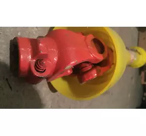 Карданный вал на ВОМ 8х8 шлицов (усиленный) Карданный вал на ВОМ 8х8 шлицов (усиленный)