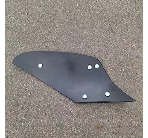 Пластиковый отвал плуга Bomet 3-30 полувинтовой композитный Текрон Пластиковый отвал плуга Bomet 3-30 полувинтовой композитный Текрон