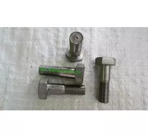 Винт крепления диска сошника СЗМ-4 Винт крепления диска сошника СЗМ-4