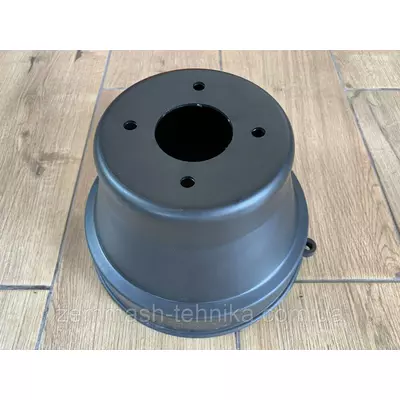 Кожух пластиковый на косилку роторную8245-036-010-528