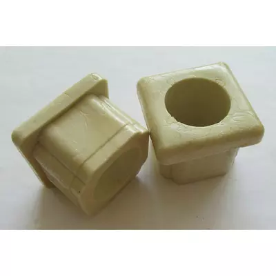 Втулка рамы малая квадратная на грабли ворошилки PZK-5.