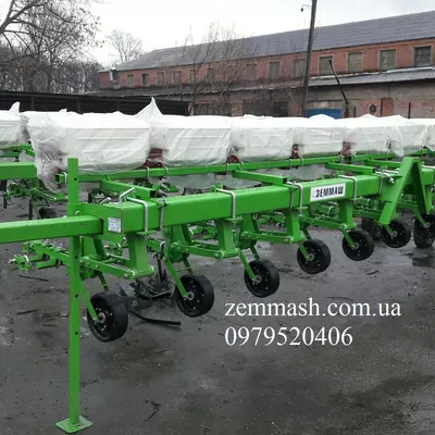 Культиватор КРН 5.6 (усиленный) с подкормкой и транспортным устройством