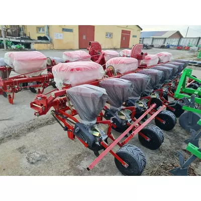 Сеялка УПС-8